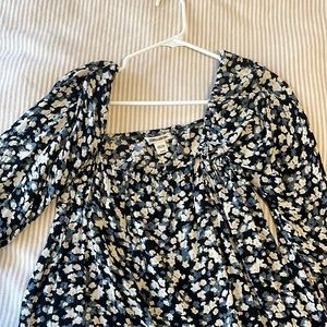 Billabong long sleeve floral top